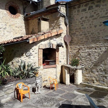 Gite Des Billaudes Thuret Exterior foto